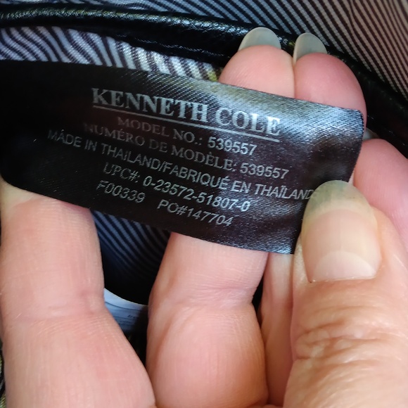 KENNETH COLE TRAVEL BRIEFCASE - Picture 11 of 14